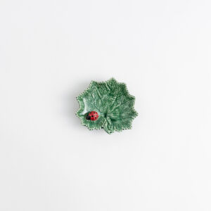 Bordallo-Ireland-leaf-plate-with-ladybug---Signature-Editions