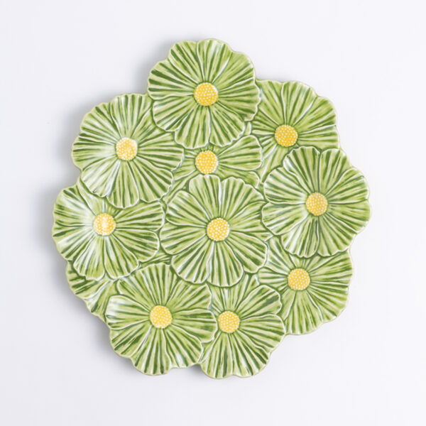 Gardenia-green-daisy-charger-plate-1---Signature-Editions