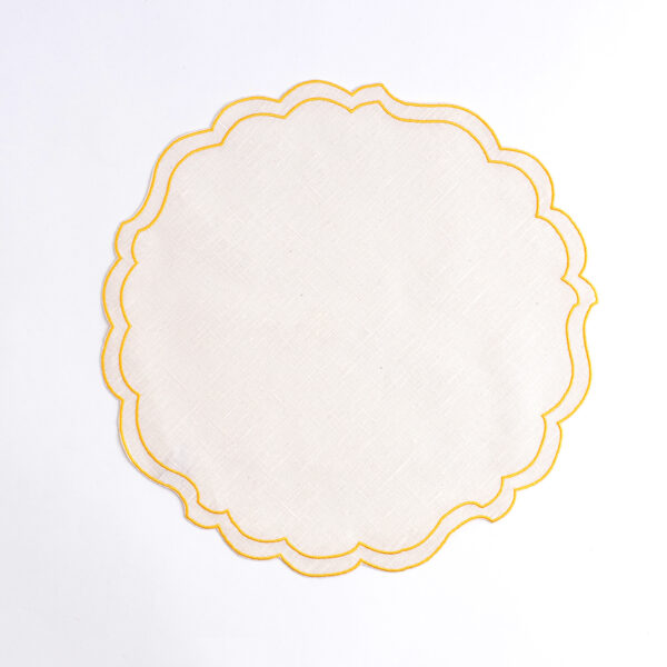 Scallop-Italian-linen-placemat-set-of-4-off-white-with-yellow-trim---Signature-Editions
