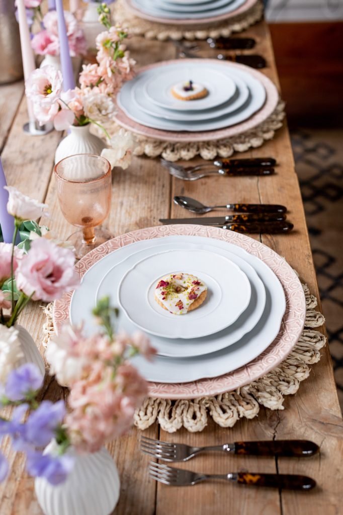 Lisboa pink tablescape - Signature Editions