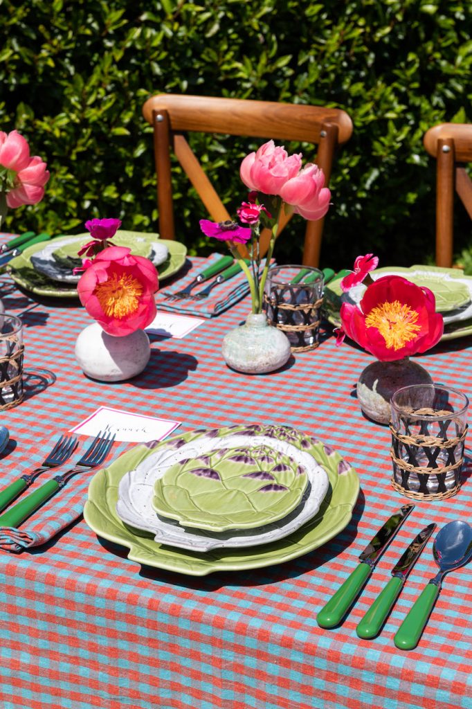 Artichoke-table-setting-Signature-Editions