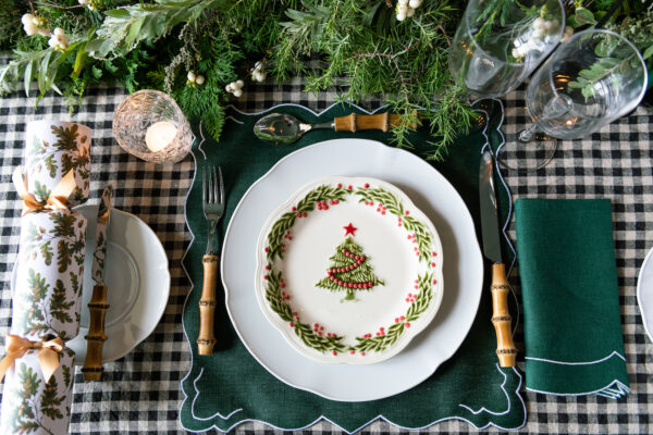 Christmas Tree accent plate-Lunch at the Lodge-Signature Editions