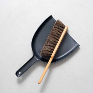Iris Hantverk Dustpan & Brush Set - Black