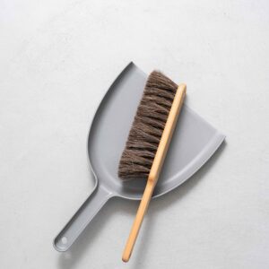 Iris Hantverk Dustpan & Brush Set - Grey